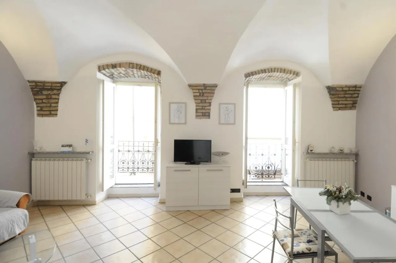 St. George Apartment Lovere 0*,  Italia